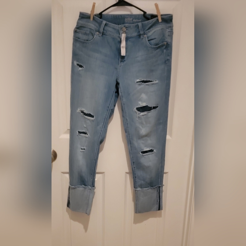 NY & Co NWT boyfriend cuffed with patches size 8